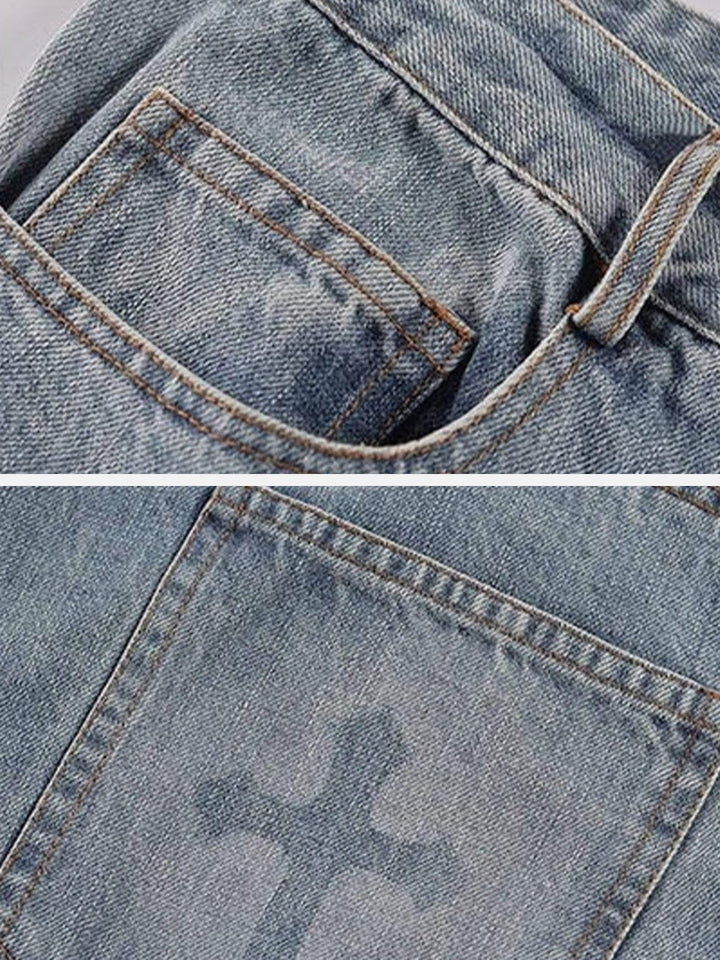 Dames Vlam Kruis Jeans - Stijlvolle Versleten Denim met Gedurfde Vlamontwerpen voor een Trends Uiterlijk