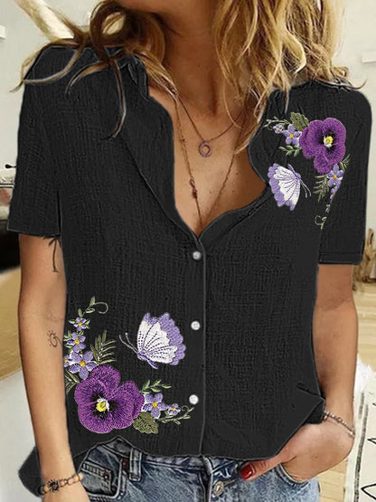 Damesshirt met paarse bloemenprint en Alzheimer Awareness Supportershirt met korte mouwen