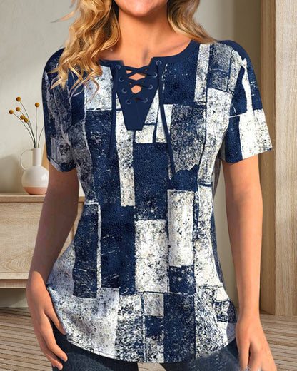 Blouse met geometrische afdrukken - Stijlvolle top met korte mouwen